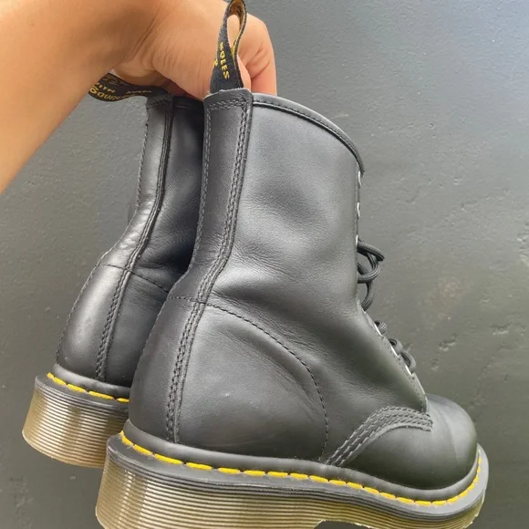 Dr. Martens boots size 7 used twice - Picture 4 of 5